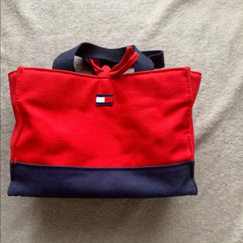 Tommy Hilfiger Tote